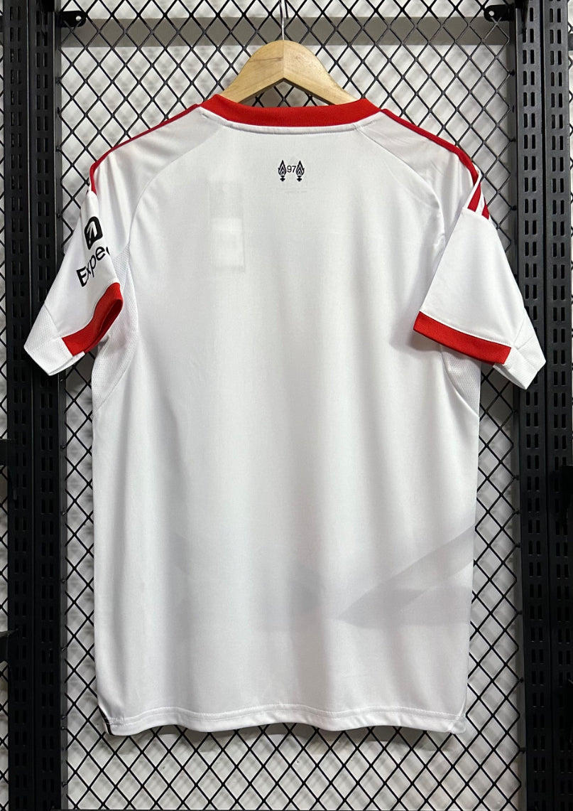 Liverpool 25/26 kit white