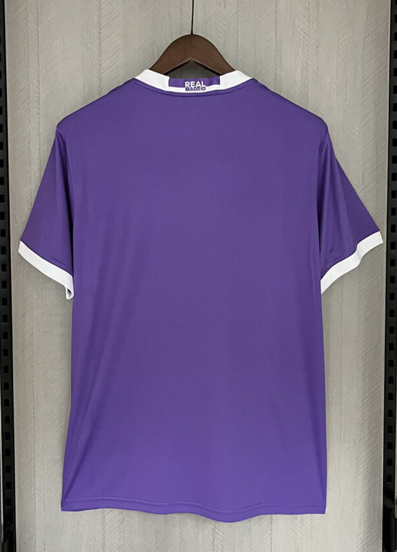 Real Madrid 16/17 Retro Jersey